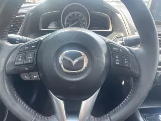 Mazda Mazda3 2015 i Touring 4p Sedán 6M