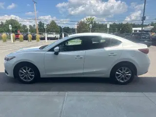 Mazda Mazda3 2015 i Touring 4p Sedán 6M