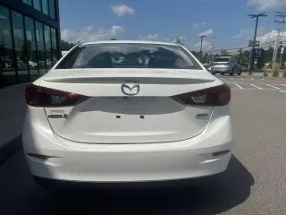 Mazda Mazda3 2015 i Touring 4p Sedán 6M