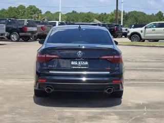 Volkswagen Jetta GLI 2023 Autobahn 4p Sedán 6M