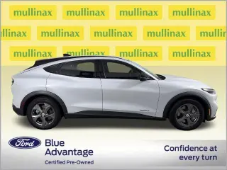 Ford Mustang Mach-E 2023 Select 4p SUV
