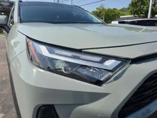 Toyota RAV4 2023 XLE 4p SUV