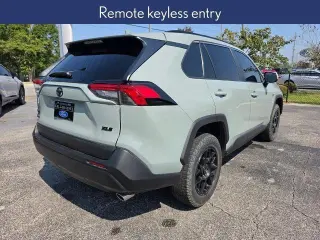 Toyota RAV4 2023 XLE 4p SUV