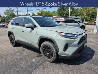 Toyota RAV4 2023 XLE 4p SUV