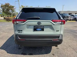 Toyota RAV4 2023 XLE 4p SUV