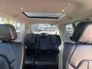 Chrysler Pacifica 2019 Limited 4dr Mini-Van