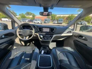 Chrysler Pacifica 2019 Limited 4dr Mini-Van