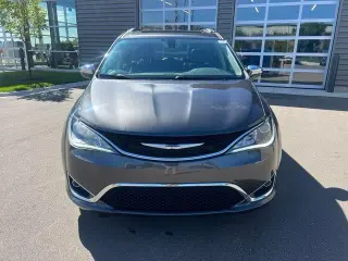 Chrysler Pacifica 2019 Limited 4dr Mini-Van