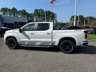 Chevrolet Silverado 1500 2021 4x4 RST 4p. Cabina de Tripulante 6.6 ft. CB