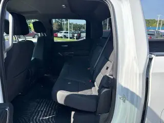 Chevrolet Silverado 1500 2021 4x4 RST 4p. Cabina de Tripulante 6.6 ft. CB