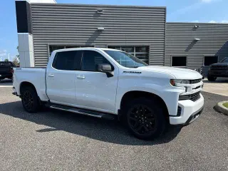 Chevrolet Silverado 1500 2021 4x4 RST 4p. Cabina de Tripulante 6.6 ft. CB