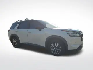 Nissan Pathfinder 2024 SL 4p SUV