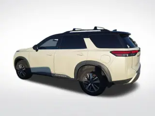 Nissan Pathfinder 2024 SL 4p SUV