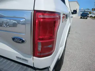 Ford F-150 2015 4x4 Lariat 4p SuperCrew 5.5 pies CB