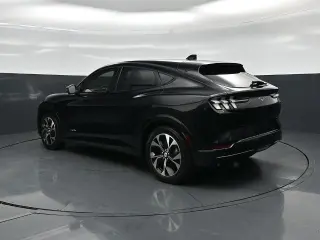 Ford Mustang Mach-E 2023 Premium 4p SUV