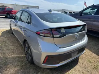 Hyundai IONIQ Hybrid 2022 SEL 4p Hatchback