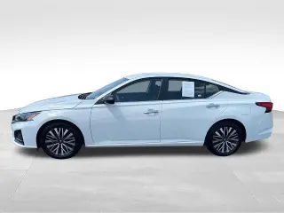 Nissan Altima 2025 2.5 SV 4p Sedan
