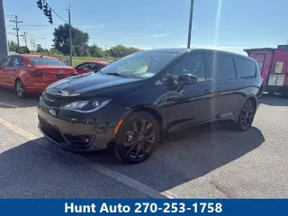 Chrysler Pacifica 2020 Touring 4p Minivan