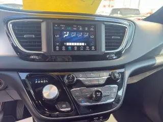 Chrysler Pacifica 2020 Touring 4p Minivan