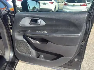 Chrysler Pacifica 2020 Touring 4p Minivan