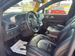 Chrysler Pacifica 2020 Touring 4p Minivan