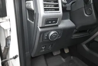 Ford F-150 2018 4x4 Platinum 4dr SuperCrew 5.5 ft. SB