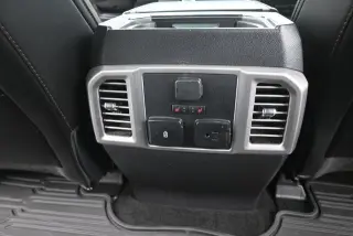 Ford F-150 2018 4x4 Platinum 4dr SuperCrew 5.5 ft. SB