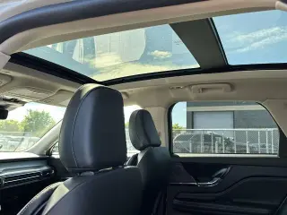 Lincoln Corsair 2024 AWD Premiere 4p SUV