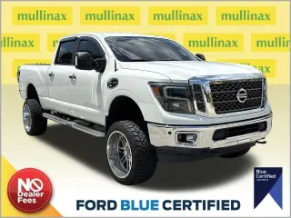 Nissan Titan XD 2017 4x4 S 4p Camioneta de Tripulación (Diesel)
