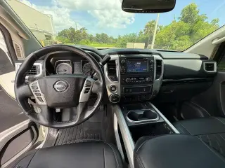 Nissan Titan XD 2017 4x4 S 4p Camioneta de Tripulación (Diesel)