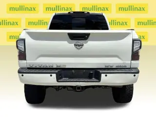 Nissan Titan XD 2017 4x4 S 4p Camioneta de Tripulación (Diesel)