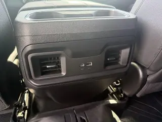 Chevrolet Silverado 1500 2025 4x2 RST 4p Cabina de Tripulante Estándar 5.8 pies ST