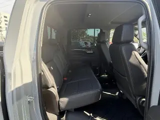 Chevrolet Silverado 1500 2025 4x2 RST 4p Cabina de Tripulante Estándar 5.8 pies ST