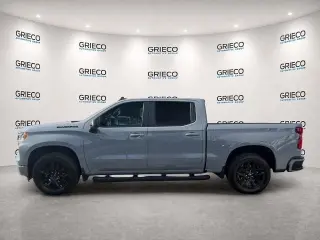 Chevrolet Silverado 1500 2025 4x2 RST 4p Cabina de Tripulante Estándar 5.8 pies ST