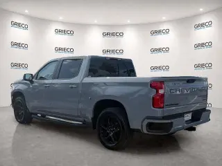 Chevrolet Silverado 1500 2025 4x2 RST 4p Cabina de Tripulante Estándar 5.8 pies ST