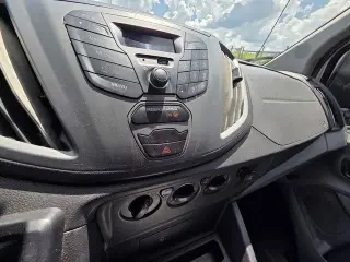 Ford Transit 2019 250 3dr SWB Low Roof Cargo Van con puertas laterales de pasajeros 60/40