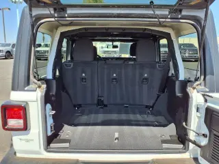 Jeep Wrangler Unlimited 2022 4x4 Sport 4p SUV