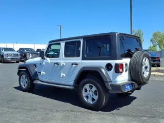 Jeep Wrangler Unlimited 2022 4x4 Sport 4p SUV