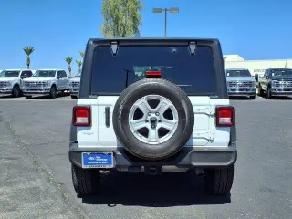 Jeep Wrangler Unlimited 2022 4x4 Sport 4p SUV