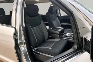 Toyota Tundra 2019 4x4 SR5 4p CrewMax Cab Pickup SB (5.7L V8)