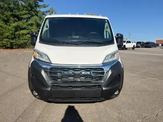Ram ProMaster 2025 SLT+ 2500 136 WB 3dr Low Roof Furgoneta de Carga