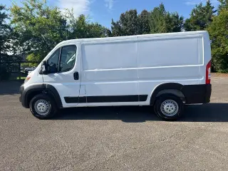Ram ProMaster 2025 SLT+ 2500 136 WB 3dr Low Roof Furgoneta de Carga