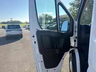 Ram ProMaster 2025 SLT+ 2500 136 WB 3dr Low Roof Furgoneta de Carga