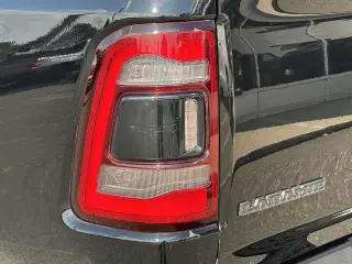 Ram 1500 2021 4x4 Laramie 4p Camioneta Cabina Doble 5.6 pies BA