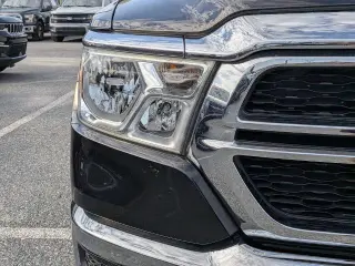Ram 1500 2024 4x4 Tradesman 4p. Cabina Tripla 5,6 pies de cajón Camioneta