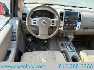 Nissan Frontier 2013 4x4 S 4dr Crew Cab 5 pies. SB Pickup 6M