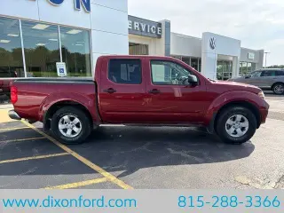 Nissan Frontier 2013 4x4 S 4dr Crew Cab 5 pies. SB Pickup 6M