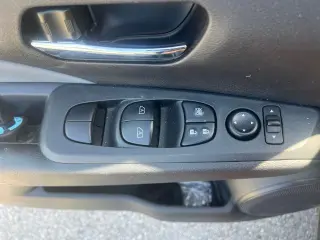 Nissan Kicks 2024 SR 4dr Crossover