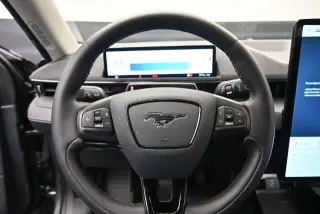 Ford Mustang Mach-E 2023 Premium 4p SUV