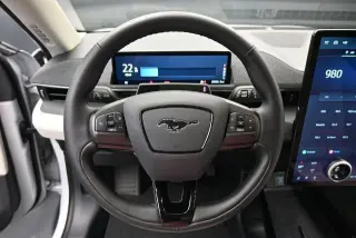 Ford Mustang Mach-E 2023 Premium 4p SUV